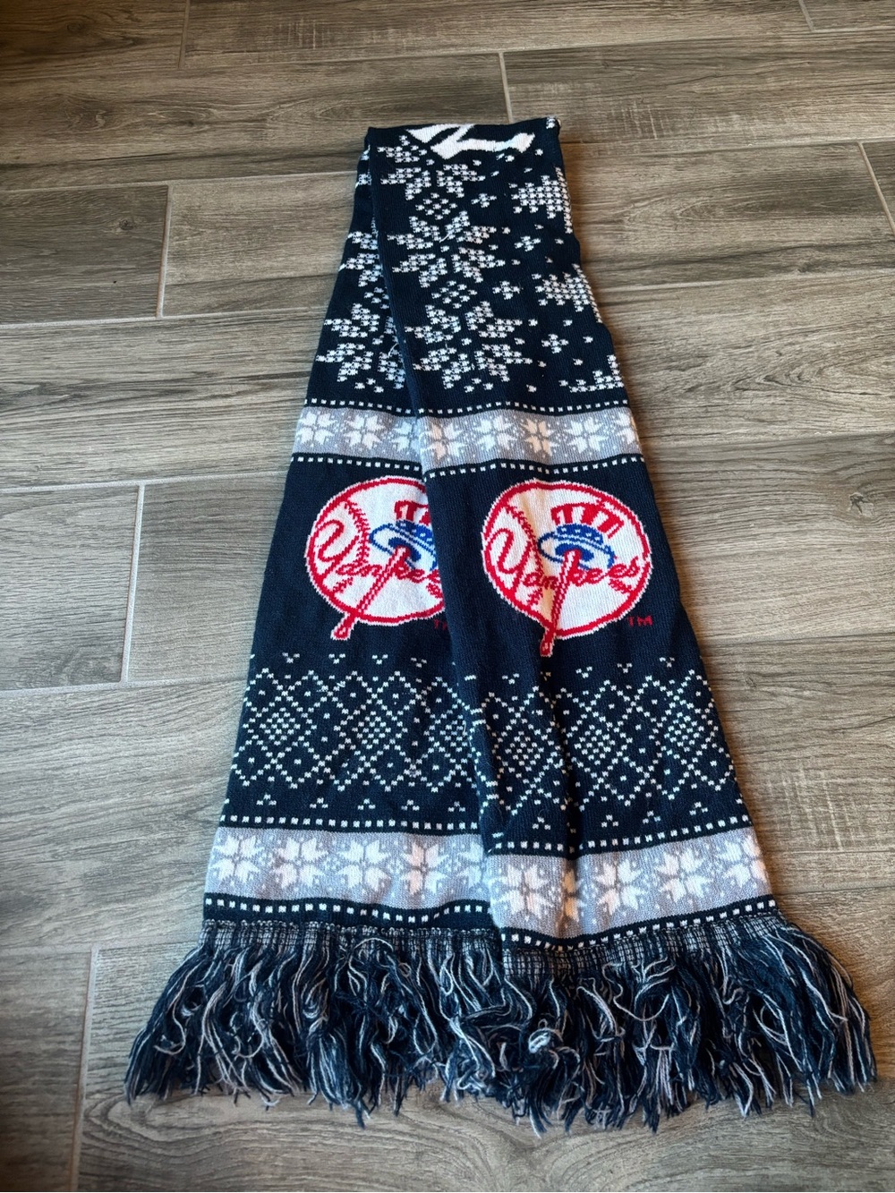 New York Yankees scarf